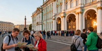 Турецкие туристы удвоили число поездок в Петербург ради дворцов и Достоевского