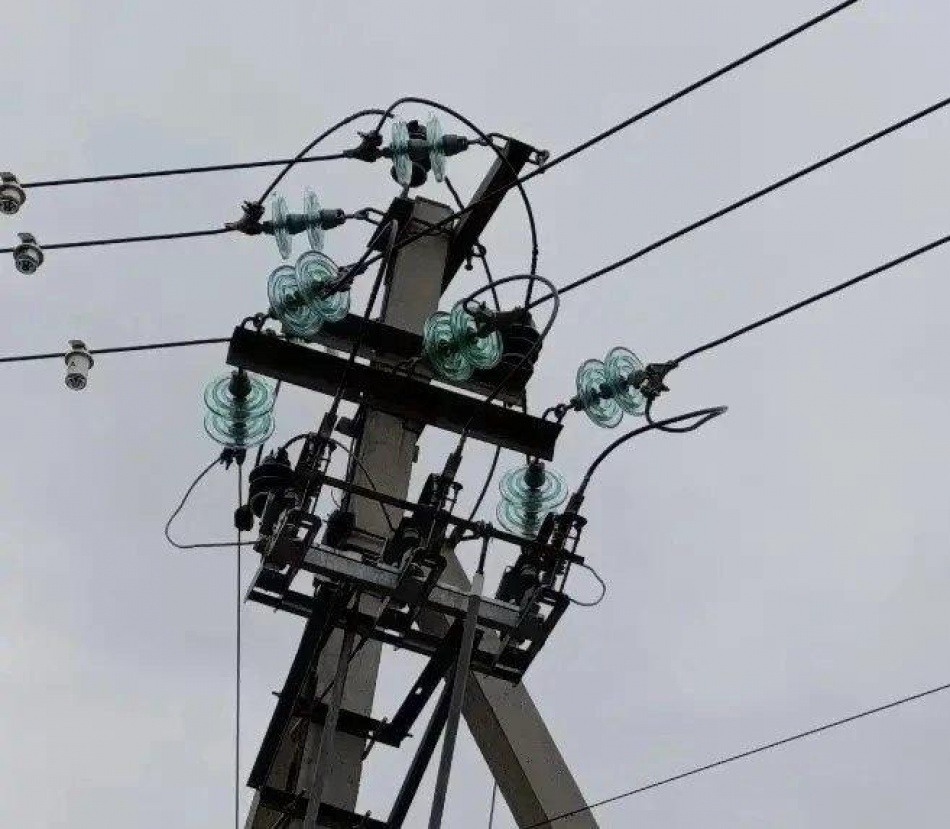 В Петергофе владелец автосервиса выплатил крупный штраф за незаконное подключение