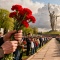Петербуржцы почтили память защитников Ленинграда на Пискаревском кладбище