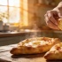 Белковый завтрак без муки: ленивый хачапури с творогом и сулугуни