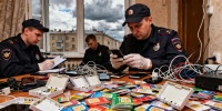 В Петербурге раскрыли крупнейший центр телефонных мошенников за год