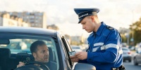 Водителей с отметкой GCL в правах начали штрафовать за отсутствие очков