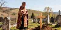 В РПЦ объяснили, почему на похоронах не говорят «земля пухом»