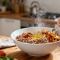 Как сделать гречневую кашу вкуснее и полезнее: советы нутрициолога