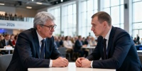 Греф и Макаров обсудили роль малого бизнеса на ПМЭФ-2026