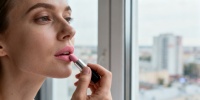 Три главных тренда для губ этим летом: от розового до soft matte