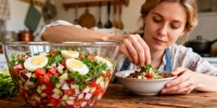 Пять аутентичных рецептов окрошки для летнего стола