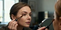 Коричневая тушь стала новым фаворитом визажистов и вытесняет черную из косметичек
