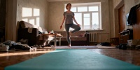 Четыре позы йоги, которые помогают убрать живот и снизить стресс