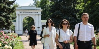 Джунгли посреди Петербурга: место, где растут бананы, ваниль и деревья старше города