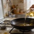 Рафинированное подсолнечное масло: что показали проверки и стоит ли жарить