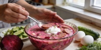 Свекольник с колбасой: летний суп, который удивляет цветом и вкусом