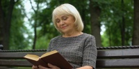 Психологи объяснили, почему после 60 лет круг общения сужается