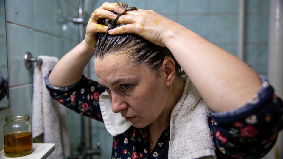 Советские бьюти-лайфхаки, которые до сих пор работают: проверенные рецепты для волос и кожи