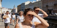 В Петербурге выходные пройдут под солнцем и тридцатиградусной жарой