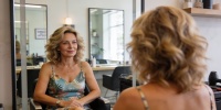 Летние стрижки с объемом: 9 идей для женщин старше 45 лет