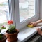 Как вернуть белизну пластиковым подоконникам без агрессивной химии