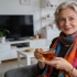 Пересмотрела привычные вещи после 60: оказалось, правильная посадка меняет весь образ