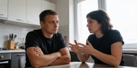 Четыре признака примитивного мышления: как распознать необразованного собеседника