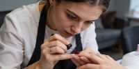 Гель-лак и миф об отдыхе: почему ногти не требуют паузы между покрытиями