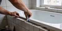 В какой последовательности устанавливать ванну и плитку: советы для ремонта без зазоров