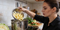 Шеф-повар объяснил, что добавлять первым в щи: капусту или картофель