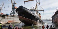 В Петербурге подняли буксир «Капитан Ушаков» после 10 месяцев под водой