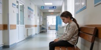 В Новосибирске мужчина отказался от удочеренной дочери после развода