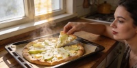 Творожная лепешка с грушей и сыром: быстрый рецепт для домашнего завтрака