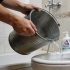 Как быстро устранить засор в унитазе с помощью мыла и горячей воды