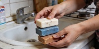 Что значат цифры на хозяйственном мыле и как выбрать подходящий брусок