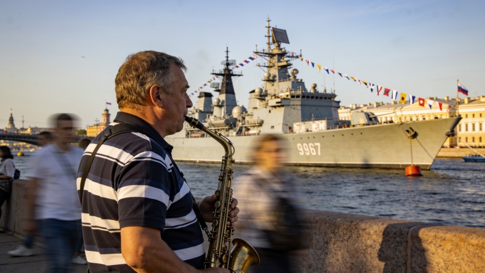 Александр Розенбаум назвал День ВМФ священным для Петербурга