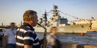 Александр Розенбаум назвал День ВМФ священным для Петербурга