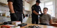 В Петербурге вычислили и задержали администратора сим-боксов мошенников