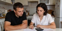 Прописка в квартире теперь обязывает платить коммунальные услуги