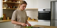 Какие продукты выбрать для сытого и полезного перекуса в течение дня