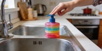 Дозатор из Fix Price за 21 рубль: как простая вещь изменила быт на кухне