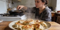 Как приготовить пельмени с хрустящей корочкой: ресторанный способ на домашней кухне