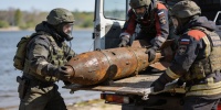 Взрывоопасную мину времен войны вывезли из акватории у Ломоносова