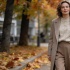 Осенний гардероб для ветреных дней: пять стильных решений на +17