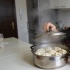 Не варите пельмени в бурлящей воде: простой секрет целого теста