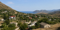 Уединенный Кастрополь: почему туристы выбирают этот поселок в Крыму