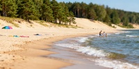 Три российских курорта с пустыми пляжами и теплым морем летом 2026