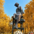 Памятник А.И.Зеленовой