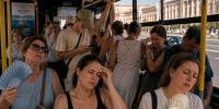 В Петербурге усилили проверки кондиционеров в транспорте из-за жары