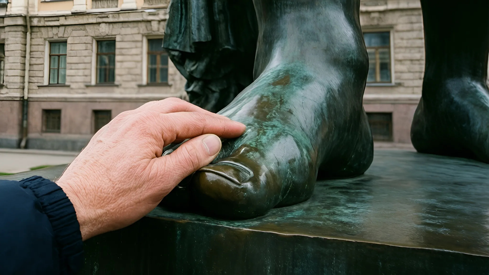 где загадать желание в Петербурге