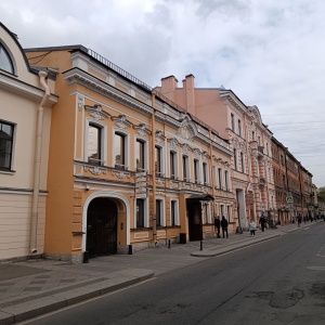 Экскурсия "Приватный тур по старинным дворам и парадным Петербурга"