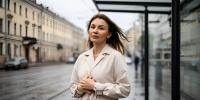 Летнее пальто возвращается: как новый тренд меняет гардеробы в 2026 году