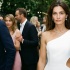 Рози Хантингтон-Уайтли выбрала белое платье Tom Ford для летней вечеринки в Лондоне