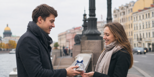 Что попросить привезти из Петербурга: 5 подарков, которые пригодятся дома